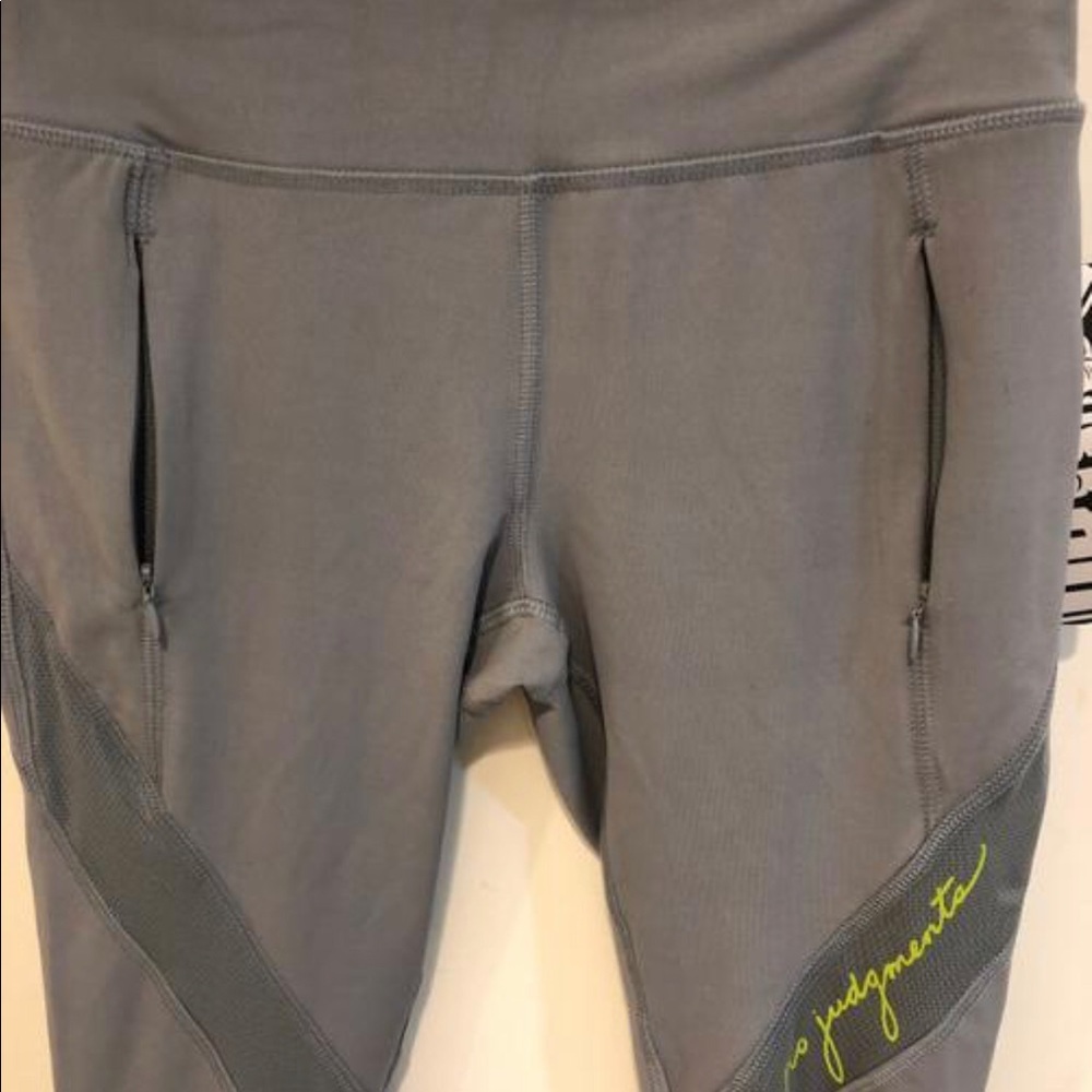 *NWT* CRUNCH ‘No Judgements’ leggings Size Small - Picture 6 of 12